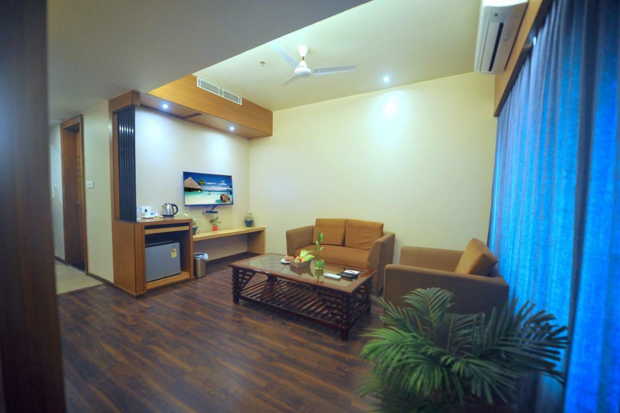 Pipul Padmaja Premium Hotel Bhubaneswar Extérieur photo