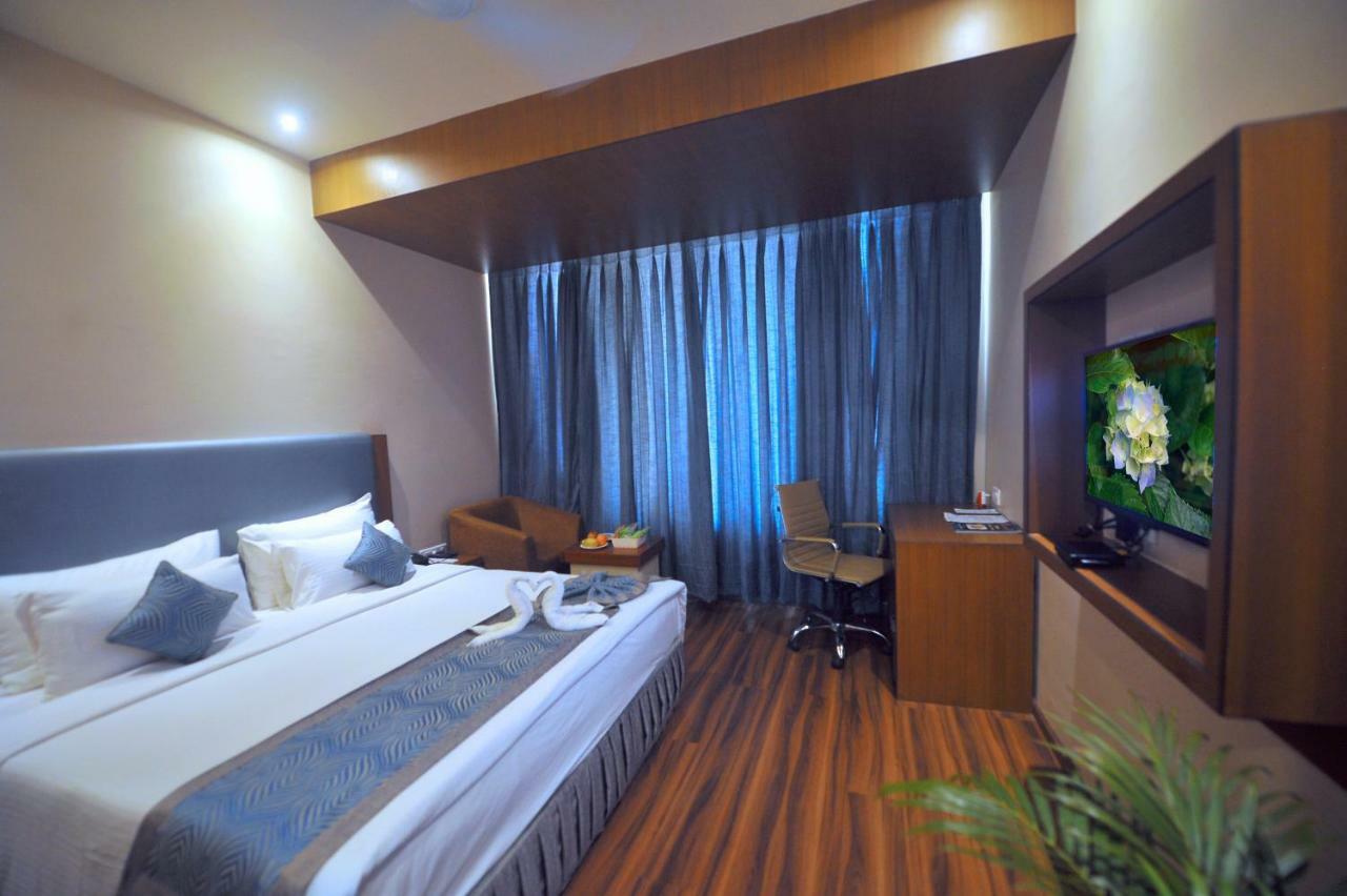 Pipul Padmaja Premium Hotel Bhubaneswar Extérieur photo